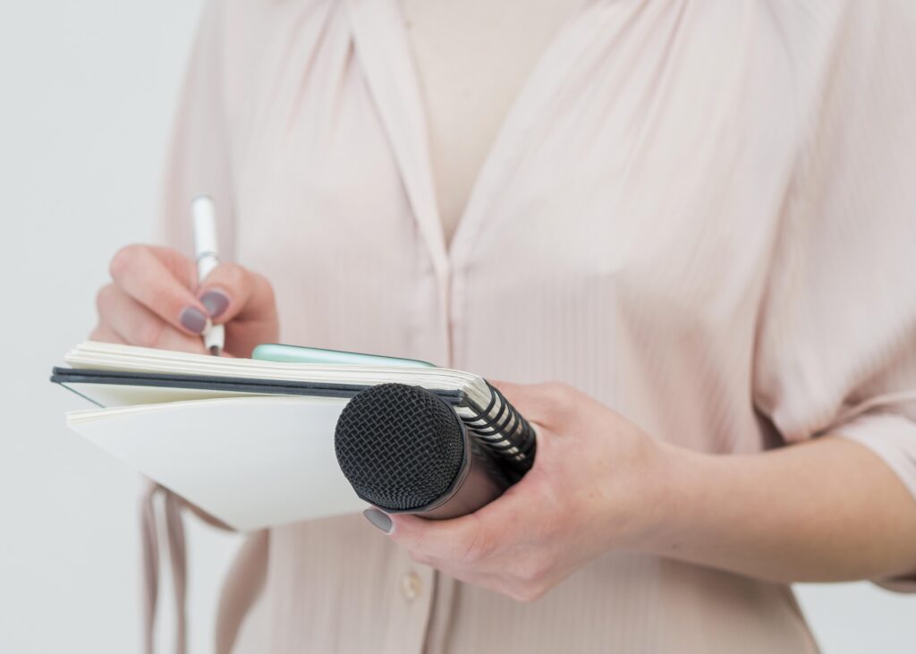 The PR Professional’s Guide to Pitching Strong Stories to Journalists